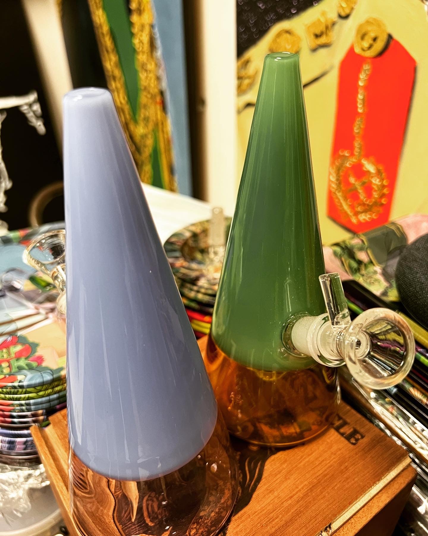 Ripkitty 7” 2 Toned Cone Showerhead Style Water Pipe Bong